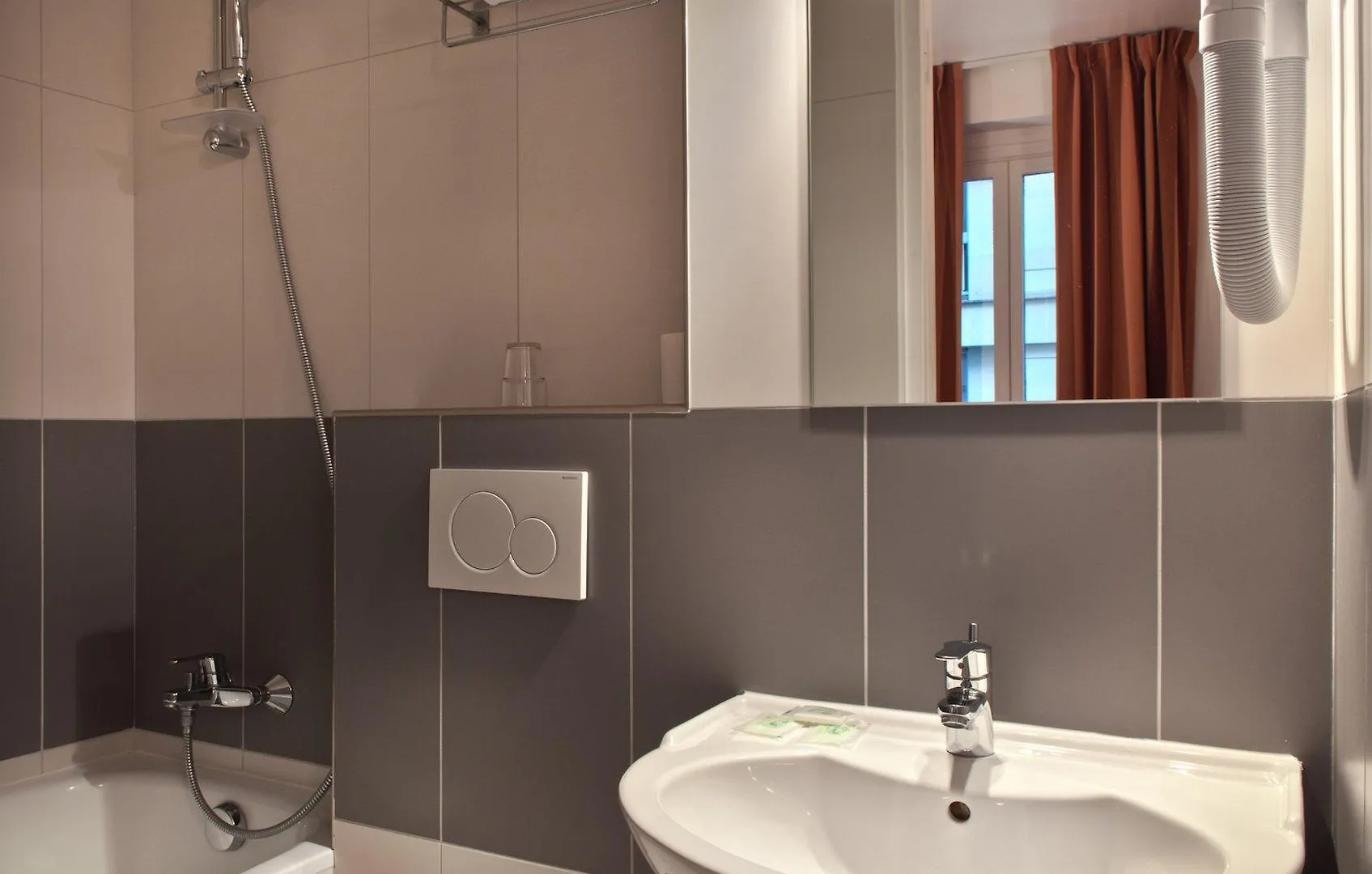 Hotel Louisa 2*